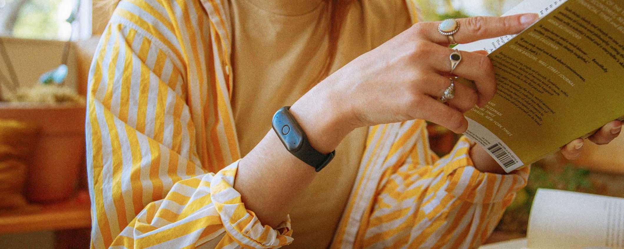 Amazon si mette al polso Bee: un'acquisizione per l'AI indossabile