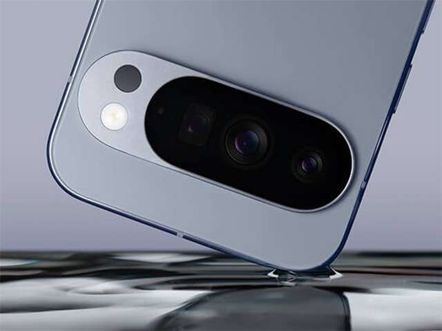 Il nuovo smartphone Google Pixel 10 nel leak di Evan Blass