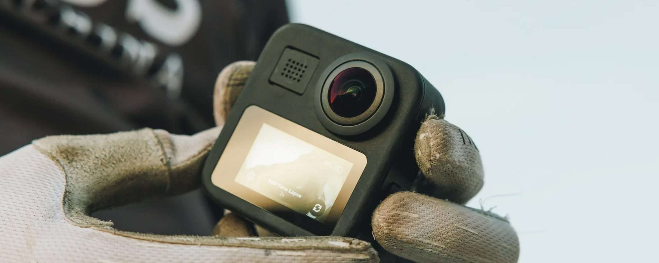 GoPro MAX al MIN storico: -120€ per la action camera a 360 gradi