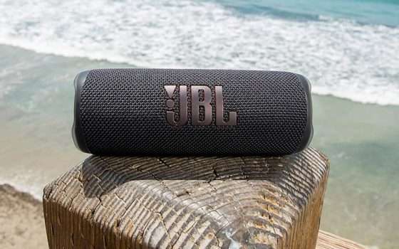 JBL FLIP 6 in TRIPLO SCONTO: l'affare di eBay che anima l'estate