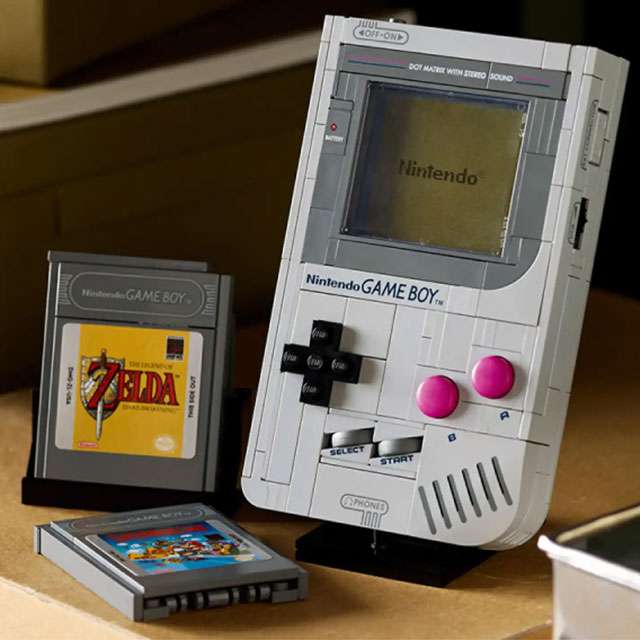 La riproduzione a mattoncini LEGO del Game Boy