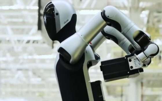 Robot si cambia le batterie da solo: affascinante o inquietante?