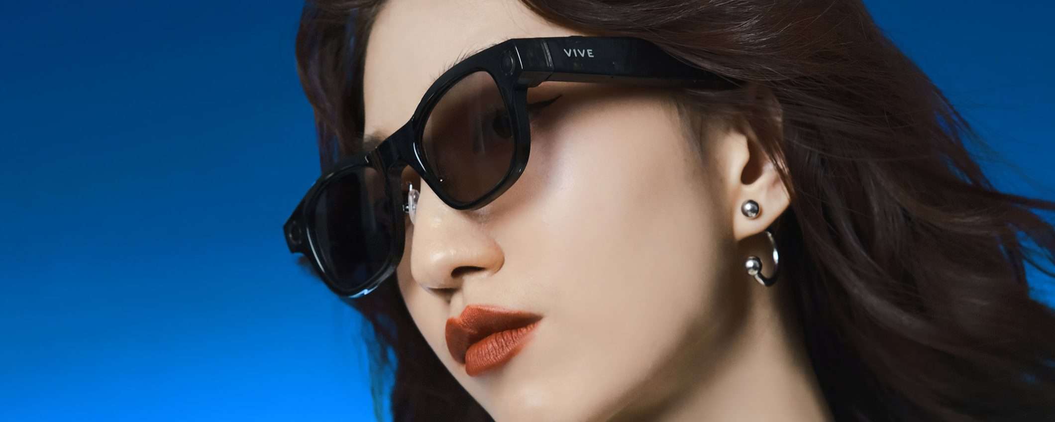 HTC VIVE Eagle, gli occhiali AI che sfidano Meta