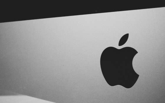 iPhone pieghevole 2026, avrà il Touch ID e quattro fotocamere