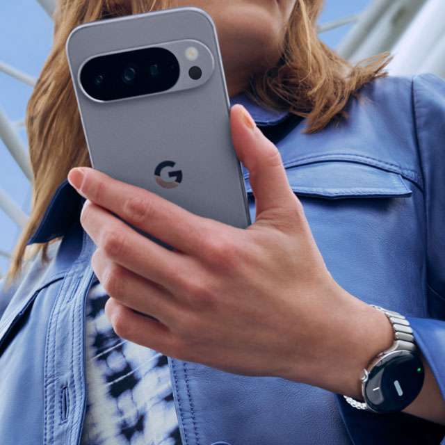 Il nuovo smartphone Pixel 10 Pro di Google