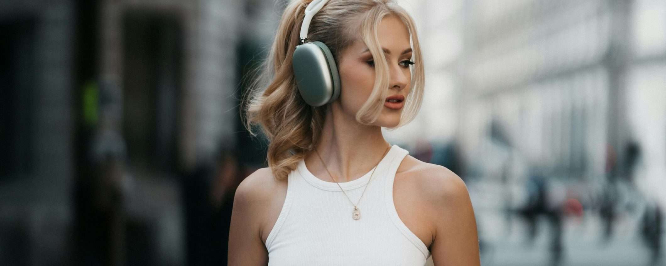 Ascolta la migliore musica dell'estate gratis e offline con la prova di 30 giorni di Amazon Music