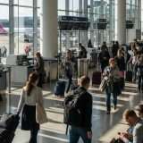 Cyberattacco contro aeroporti europei: voli cancellati (update)