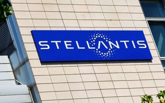 Stellantis: furto dei dati degli utenti statunitensi