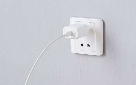 Caricatore USB-C da 20 W a 7,64 euro: l'offerta lampo, pochi pezzi