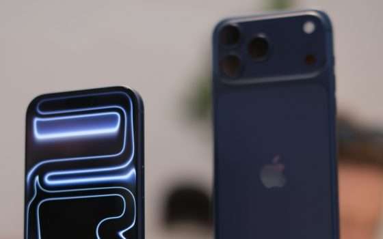 iPhone: display OLED più luminoso per il ventennale