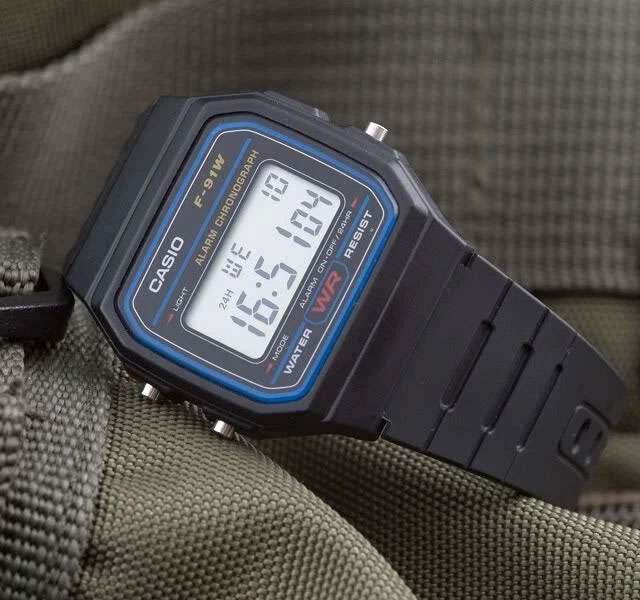 L'orologio digitale CASIO F-91W