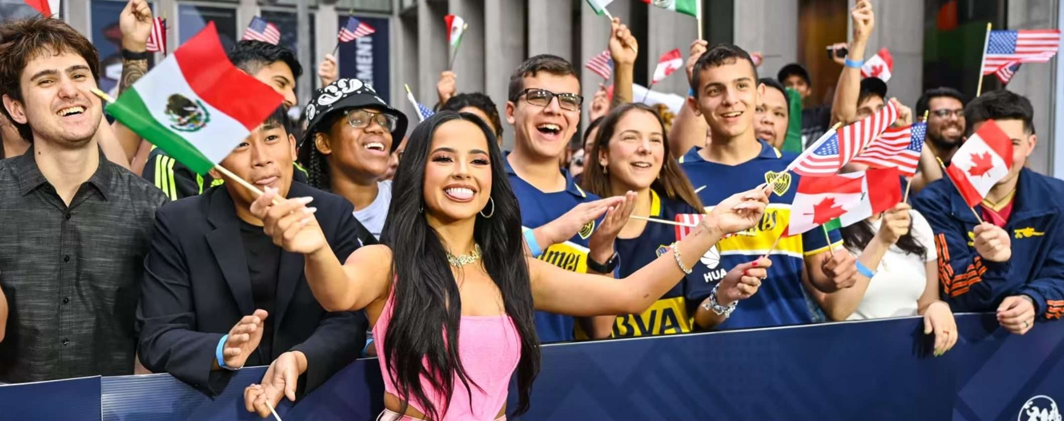 Coppa del Mondo FIFA 2026: boom di truffe online e maglie contraffatte, l’allarme prima del calcio d’inizio