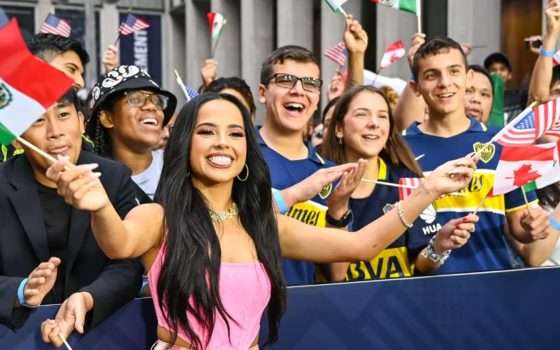 Coppa del Mondo FIFA 2026: boom di truffe online e maglie contraffatte, l’allarme prima del calcio d’inizio