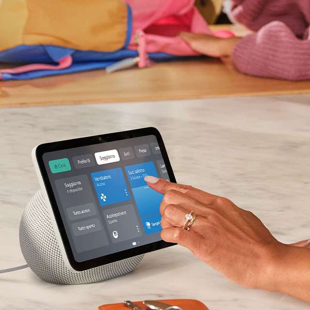 Il nuovo Echo Show 8