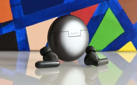 ANC, alta fedeltà e autonomia: senti come suonano le HUAWEI FreeBuds 7i