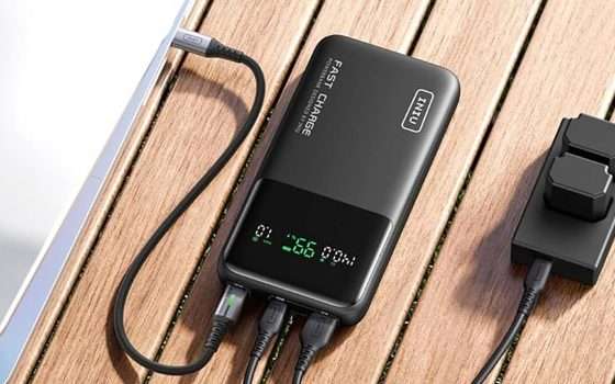MAXI powerbank da 27000 mAh, MAXI sconto del 60%: è INIU