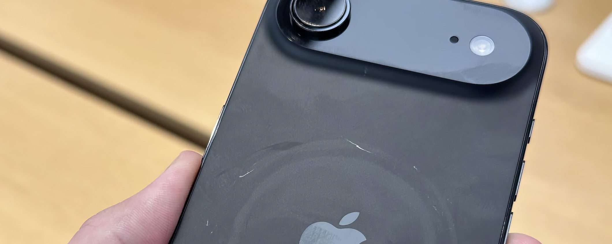 iPhone 17: alcuni modelli si graffiano facilmente