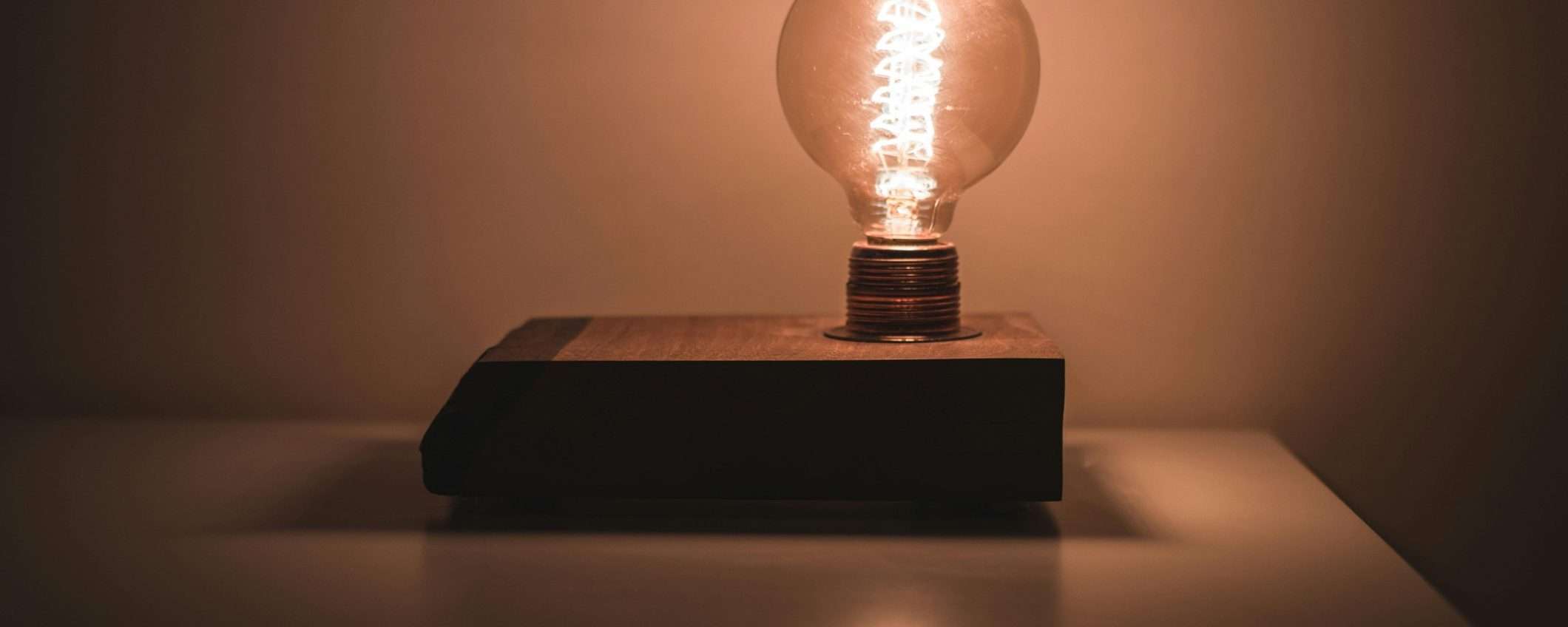 Luce e gas a prezzo bloccato: ecco la migliore offerta per tagliare le bollette