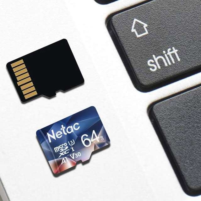 La scheda microSD da 64 GB di Netac
