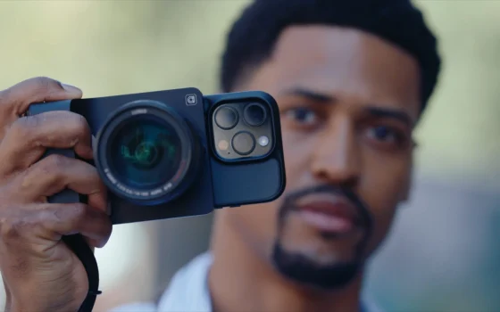 Camera Intelligence annuncia Caira: la fotocamera con Nano Banana