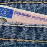 Patente di guida a 17 anni (anche in versione digitale)