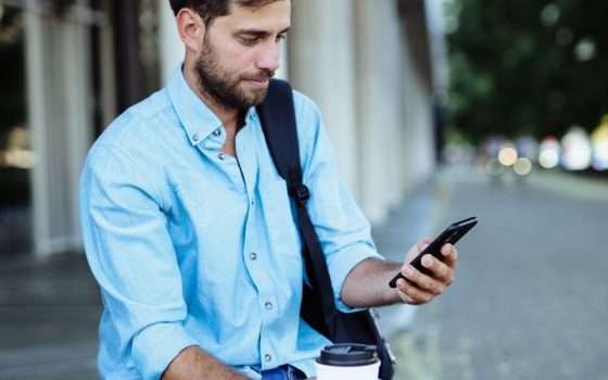 Internet all'estero senza cercare il WiFi: con le eSIM di Saily basta un click