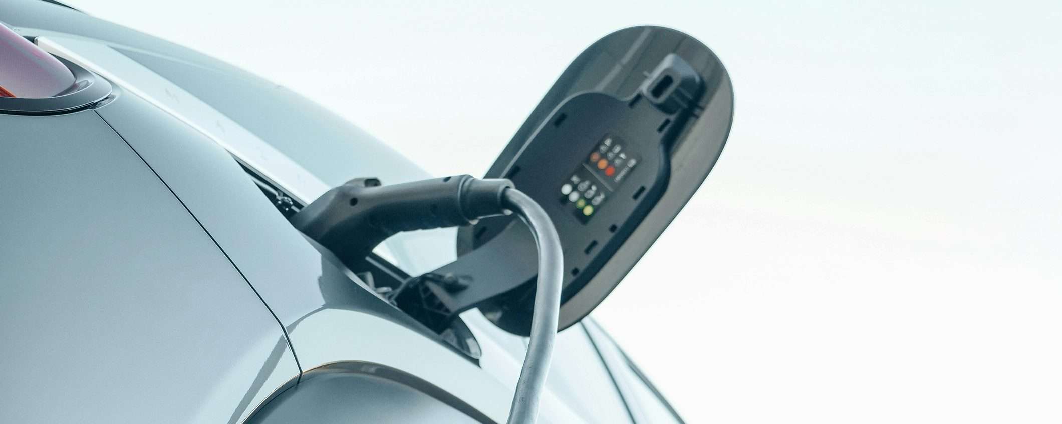 Bonus auto elettriche, fino a 11.000 euro: oggi il Click Day
