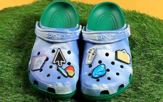 Ufficiali le Crocs di Windows XP che non puoi comprare
