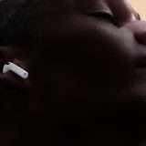 Da 200€ a 159€: il nuovo sconto Amazon sugli AirPods 4 è da prendere al volo