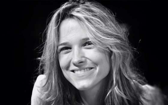 Immagini di nudo create con l'AI: la denuncia di Francesca Barra