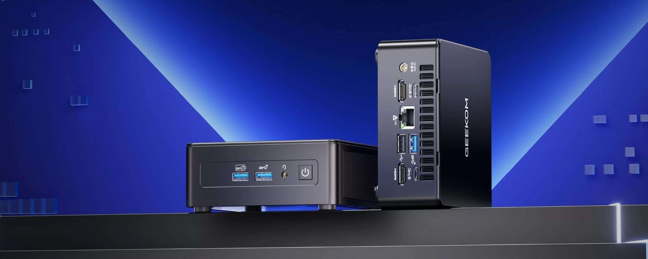 GEEKOM IT15, il Mini PC top di gamma oggi a -200 euro