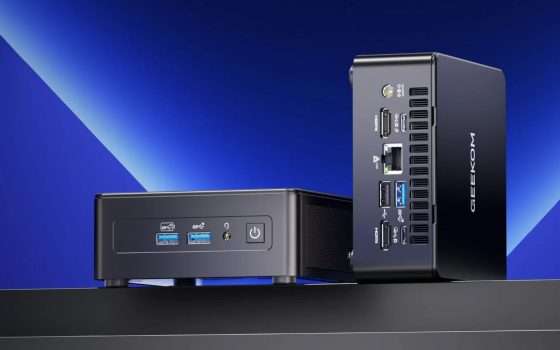 GEEKOM IT15, il Mini PC top di gamma oggi a -200 euro