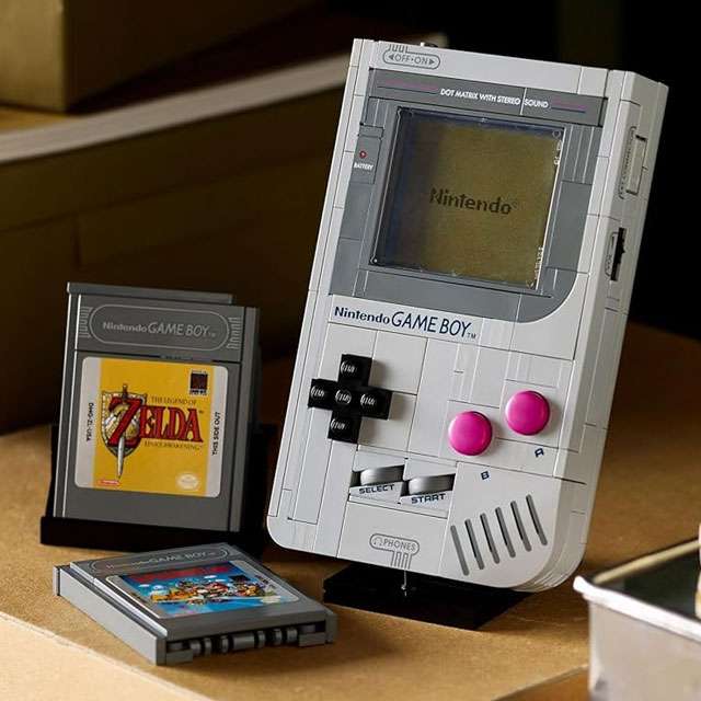 LEGO Game Boy, la console a mattoncini