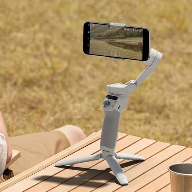 Lo stabilizzatore per smartphone OSMO Mobile SE