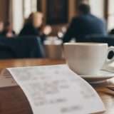 Scontrini falsi creati con l'AI: furti sui rimborsi aziendali