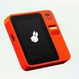 Rabbit R1, il gadget più deriso del 2024 vuole la sua rivincita