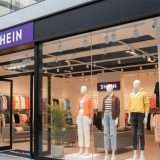 Il fast fashion fa paura: proteste contro il negozio di SHEIN