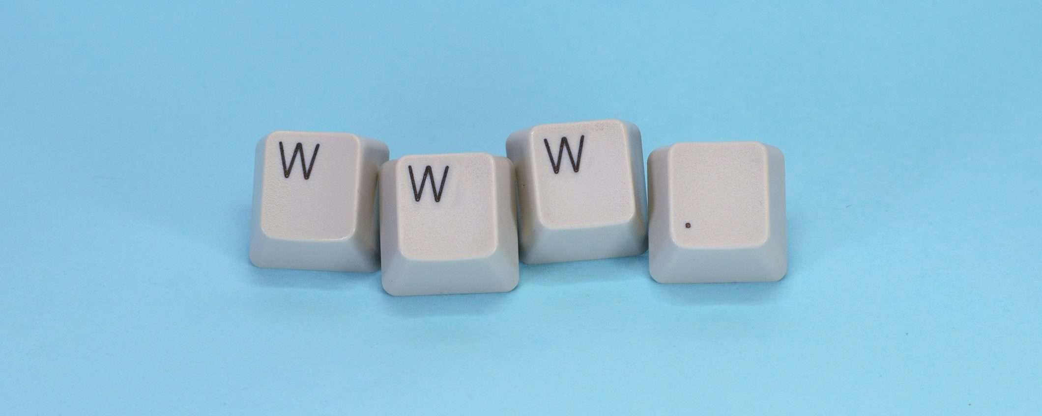 Con IONOS crei il tuo sito web con l'AI: il primo anno è gratis