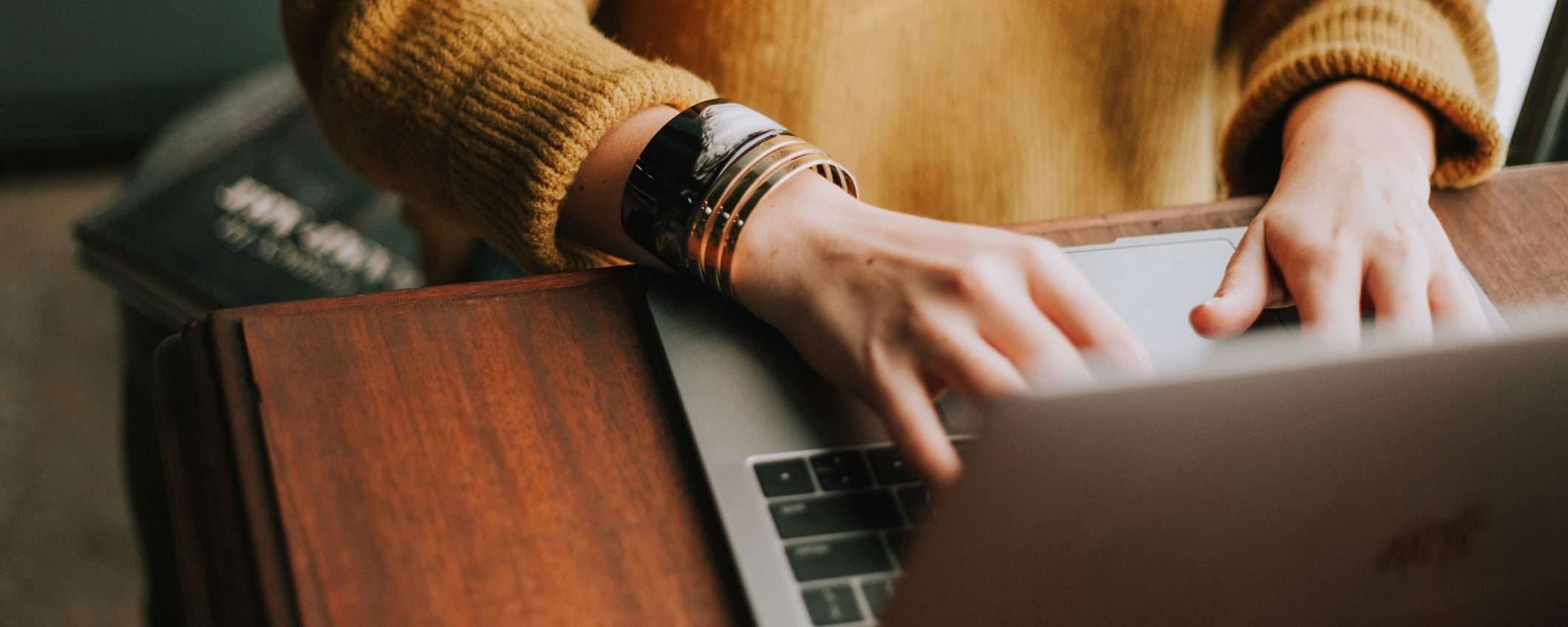 Siti web pronti in pochi minuti con l'AI: l’offerta Hostinger con sconti fino al 75%