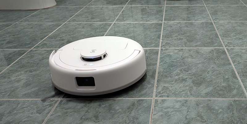 ecovacs deebot mini pulizia