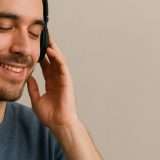 Hacker usano Apple Podcasts per gli attacchi: l'app si apre da sola