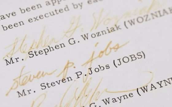 Apple: all'asta il contratto del '76 con le firme di Jobs, Woz e Wayne