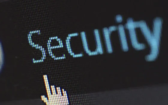 AVG offre antivirus pluripremiato e VPN illimitata con il 60% di sconto