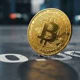 Bitcoin sempre più giù: vicino agli 80.000 dollari