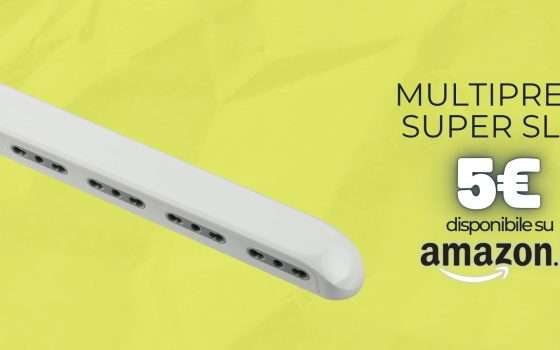 Dietro il divano questa multipresa super slim è una genialata, solo 5€