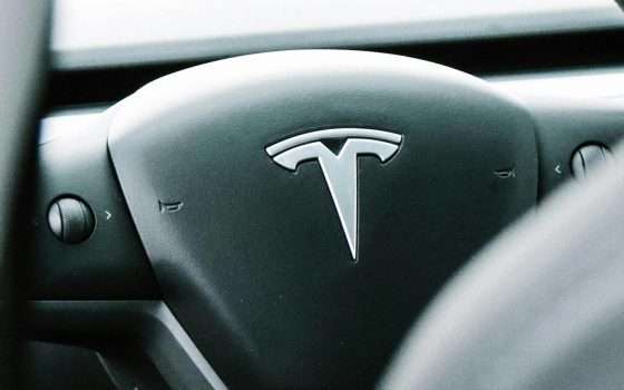 L'anno folle di Elon Musk in Tesla: dal licenziamento ai 1000 miliardi