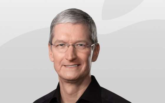 Tim Cook rimarrà CEO Apple ancora per un po', chi il successore?