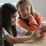 Divieto social under 16: la proposta alle porte dell'Italia