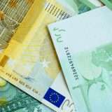 Pagamenti in contanti, il governo rilancia: tetto a 10.000 euro