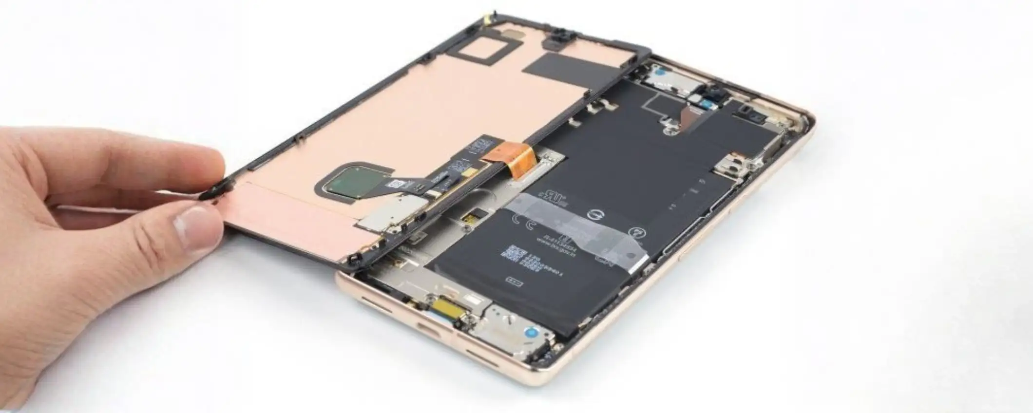 iFixit lancia app per Android e iOS per riparare lo smartphone